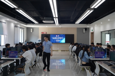 重慶市第十四屆高職技能競賽“金融科技創(chuàng)新產品設計與運營”賽項成功舉辦，我校承辦彰顯教育科技融合新高度
